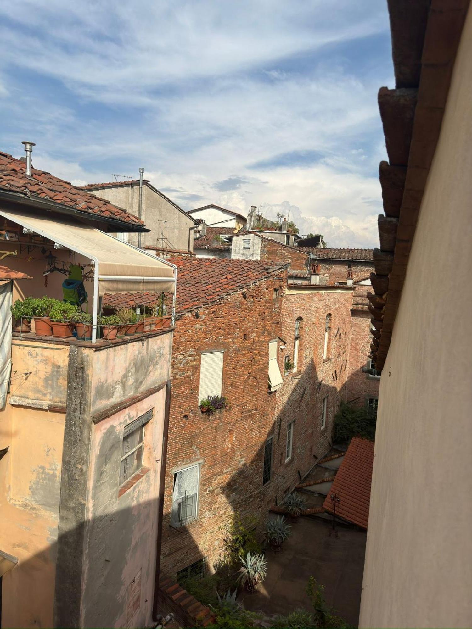 La Casa Del Galletto - At The Top Of The City ลุคคา ภายนอก รูปภาพ